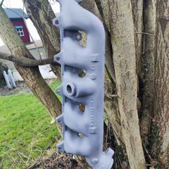 Mercedes 250D Exhaust Manifold