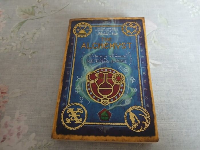 The Alchemyst Michael Scott Young Adult Fantasy