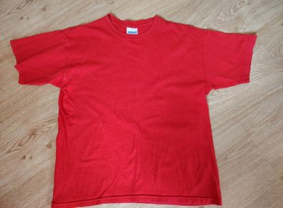 Red T-shirt Size 8-10