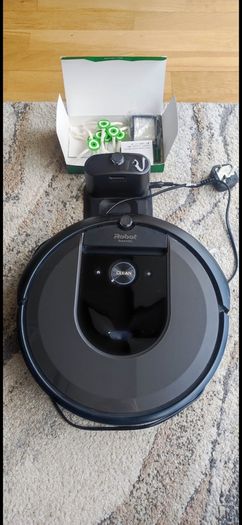 iRobot Roomba i7