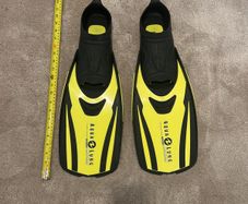 Snorkeling fins size 9-11
