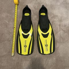 Snorkeling fins size 9-11