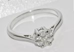 Beautiful 9 ct white gold .25 ct diamond ring