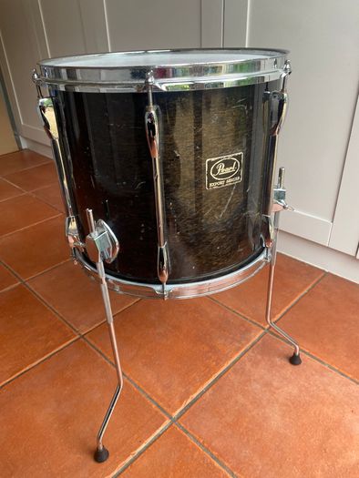 Pearl Export 14 x 14 floor tom.