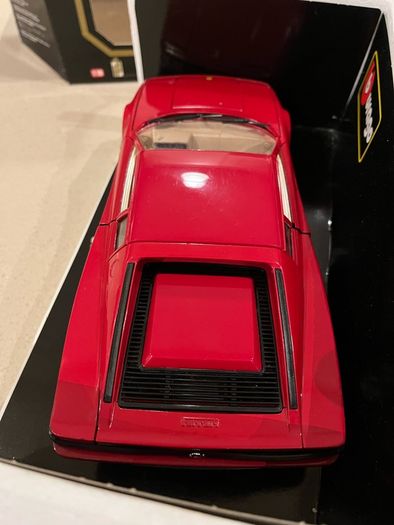 Ferrari Testarossa 1/18 Burago