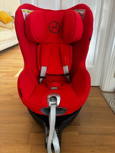 Cybex Sirona I size platinum carseat and isofox