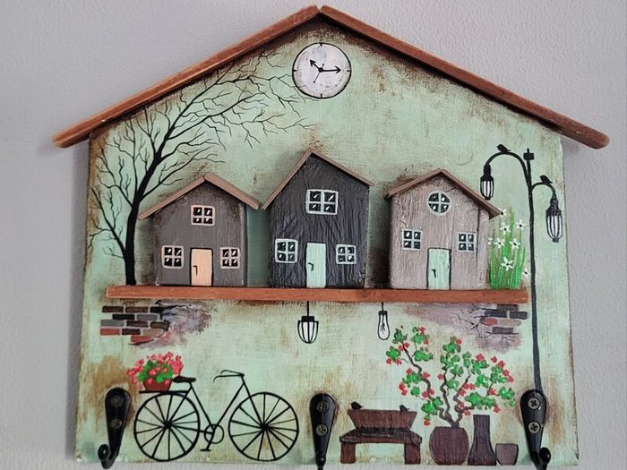 Handcrafted wooden key holder!