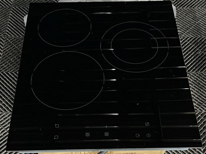 German Brand New Compact Ceramic Hob 3 Zone PKM