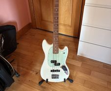 Fender Mustang PJ Bass