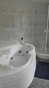 Jacuzzi Bath