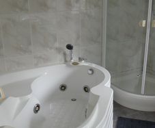 Jacuzzi Bath