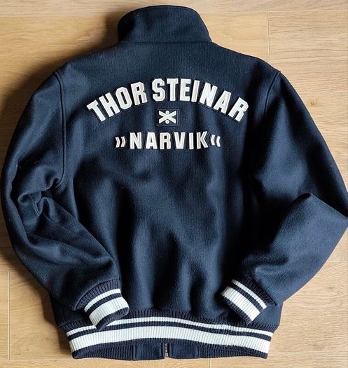 Bomber jacket