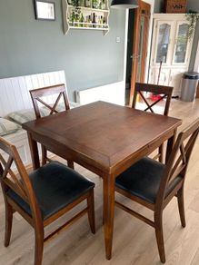 For sale: Solid wood extendable table with 6 chair