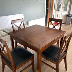 For sale: Solid wood extendable table with 6 chair