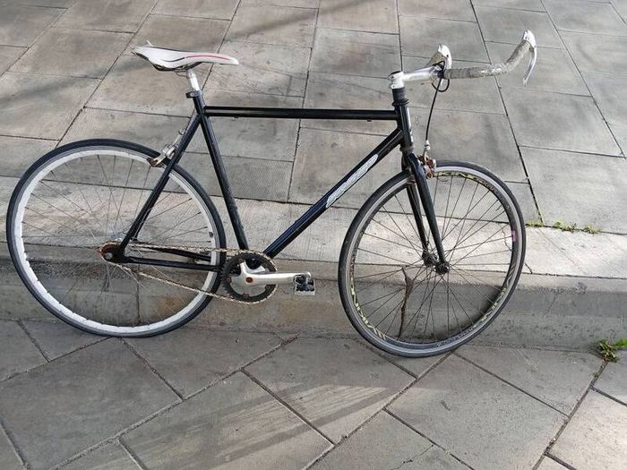 Single or fixie bike, need some parts.