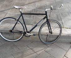 Single or fixie bike, need some parts.