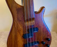 VINTAGE V940 Fretless - Active