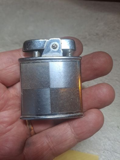 Vintage Ronson Ascot Petrol Lighter.