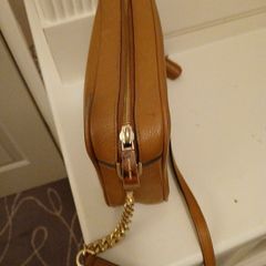 handbag  micheal kors tan leather crossbody very god condition