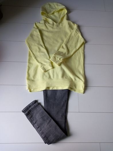 Girls jumper and jeans