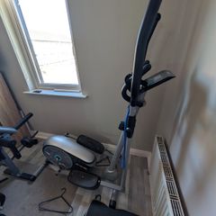 cross trainer / elliptical machine