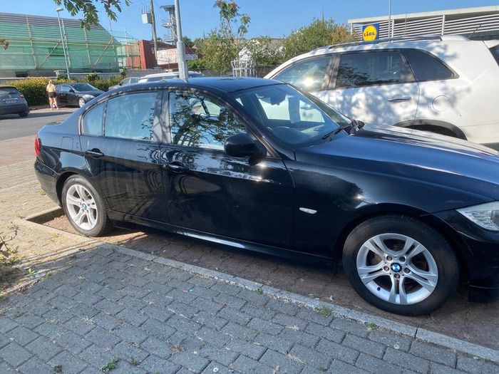BMW 3-Series 2010