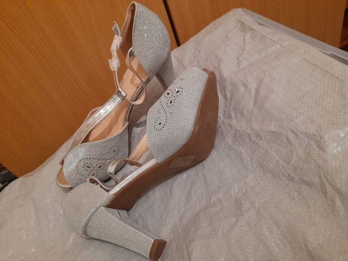 Glitter silver heels