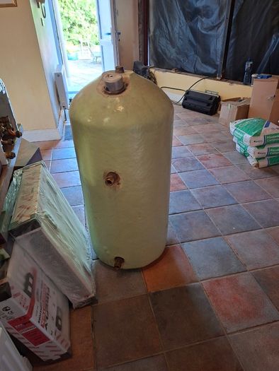 Gas boiler with cylinder