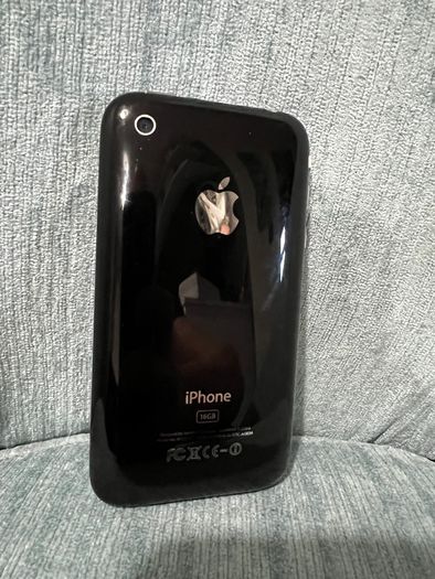 iPhone 3GS box set vintage collectible