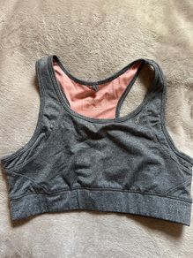 sports bra