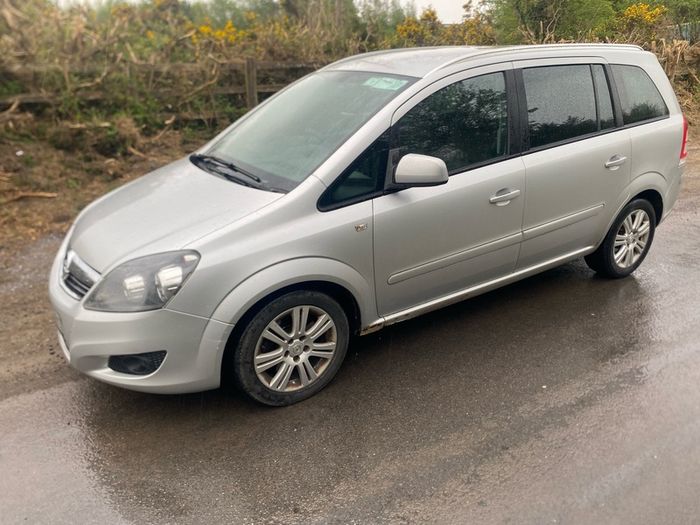 2012 Opel Zafira nct 10/27 7 seater