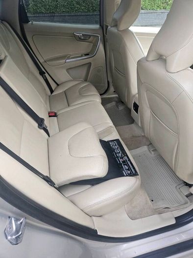 162 Volvo XC60 SE D4 Auto