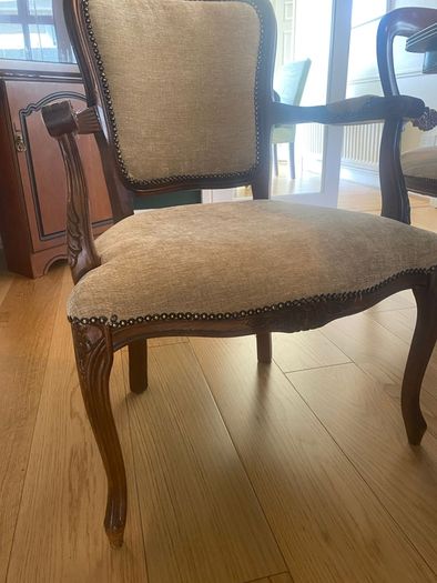 Mahogany Wood Dining Table & Chairs