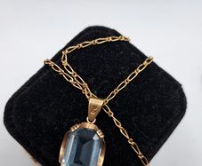 Vintage 9ct yellow gold aquamarine necklace
