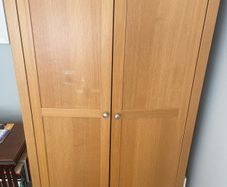 Oak veneer wardrobe