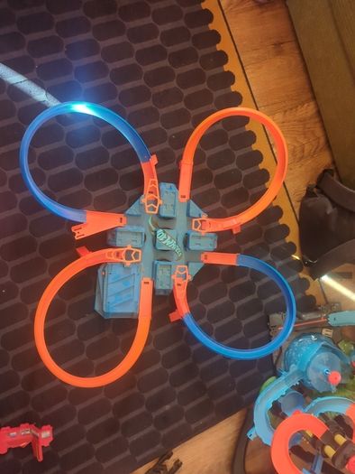 Hot Wheels Criss Cross Crash set