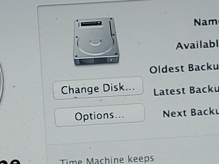 Vintage Apple MacBook, working fine and in reasonable condition for its age. No Charger