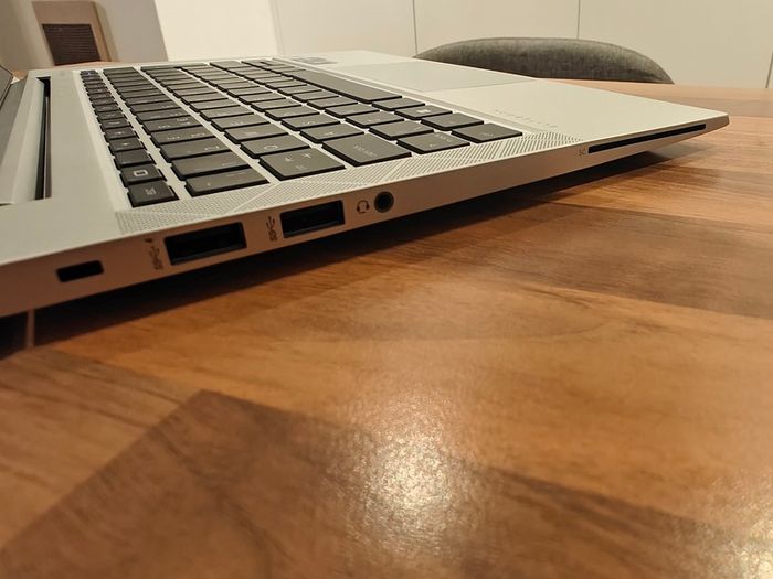 HP Elitebook 830 G8 | i5 (11th gen) | 16GB | 512GB | 13.3" FHD | Bang & Olufsen |  Win11