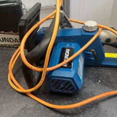 Hyundai HYC1600E Electric Chainsaw 1600W 14 350mm Bar