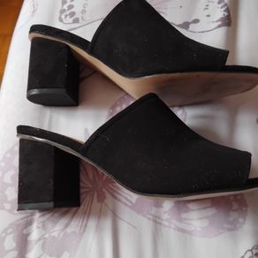 Ladies shoes