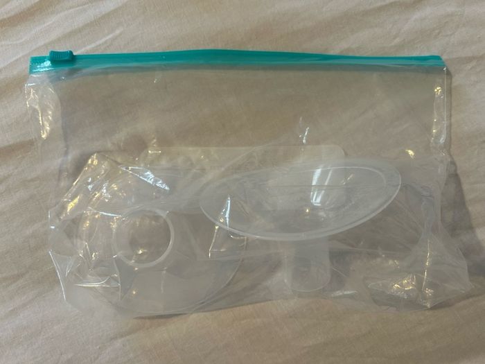 Medela Symphony Hospital Grade Pump Accessories Set - Shields (21mm & 24mm), Bottles & Tubing