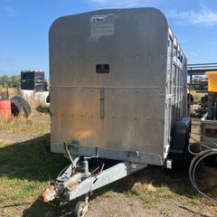 Cattle trailer