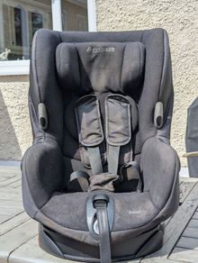 Maxi Cosi Axiss Swivel Car Seat