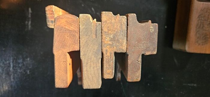 7 wooden planes