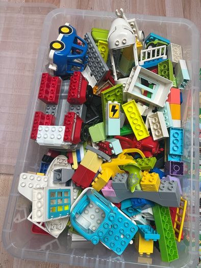 Duplo - large mixed box of duplo blocks