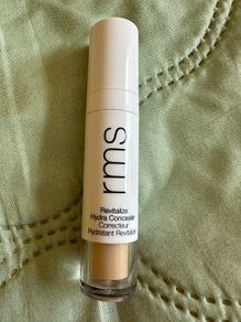 RMS Beauty Revitalize Hydra Concealer ON08