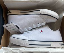 Boys Tommy Hilfiger Trainers size 11