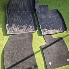 Ford Focus Front Mats Rubber and Carpet Set
