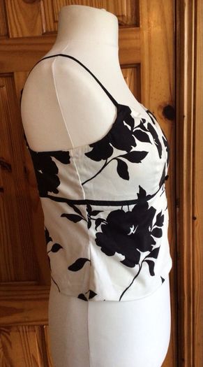 Principles Petites Ladies Black and White Cotton Blend 2 Piece skirt and Top Set 12/14  including postage