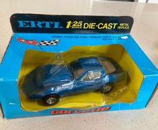 Corvette Stingray Scale 1/25 by Ertl made in 1970